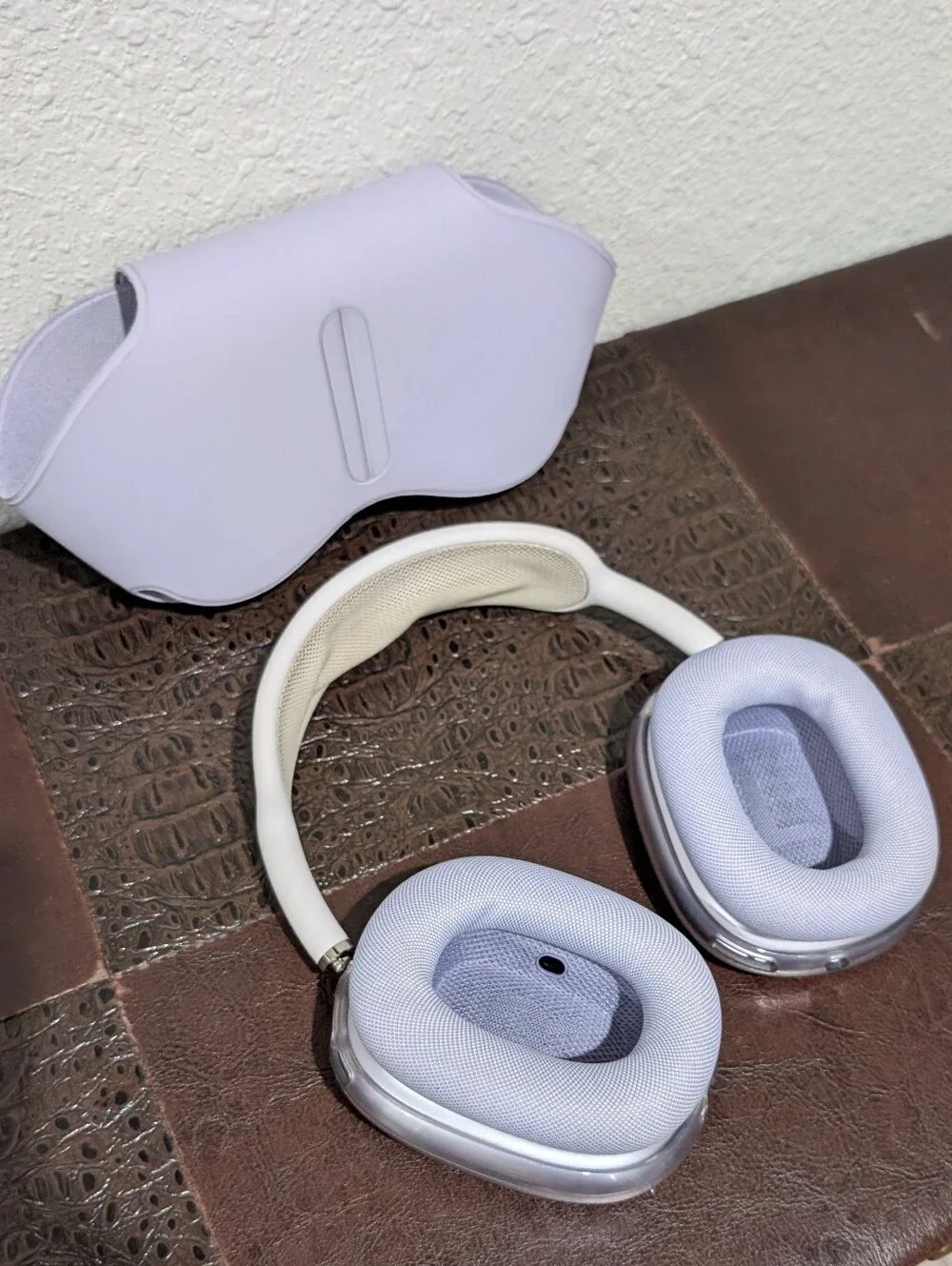 Apple AirPods Max - Lavender/ Purple